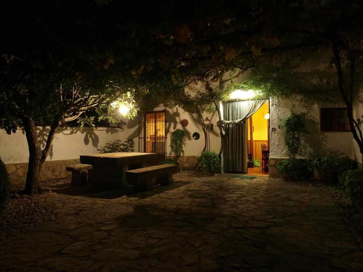 Cortijo La Gineta Guest House Alcala La Real Exterior photo