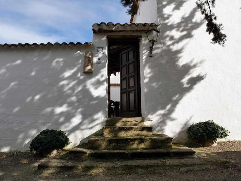 Cortijo La Gineta Guest House Alcala La Real Exterior photo